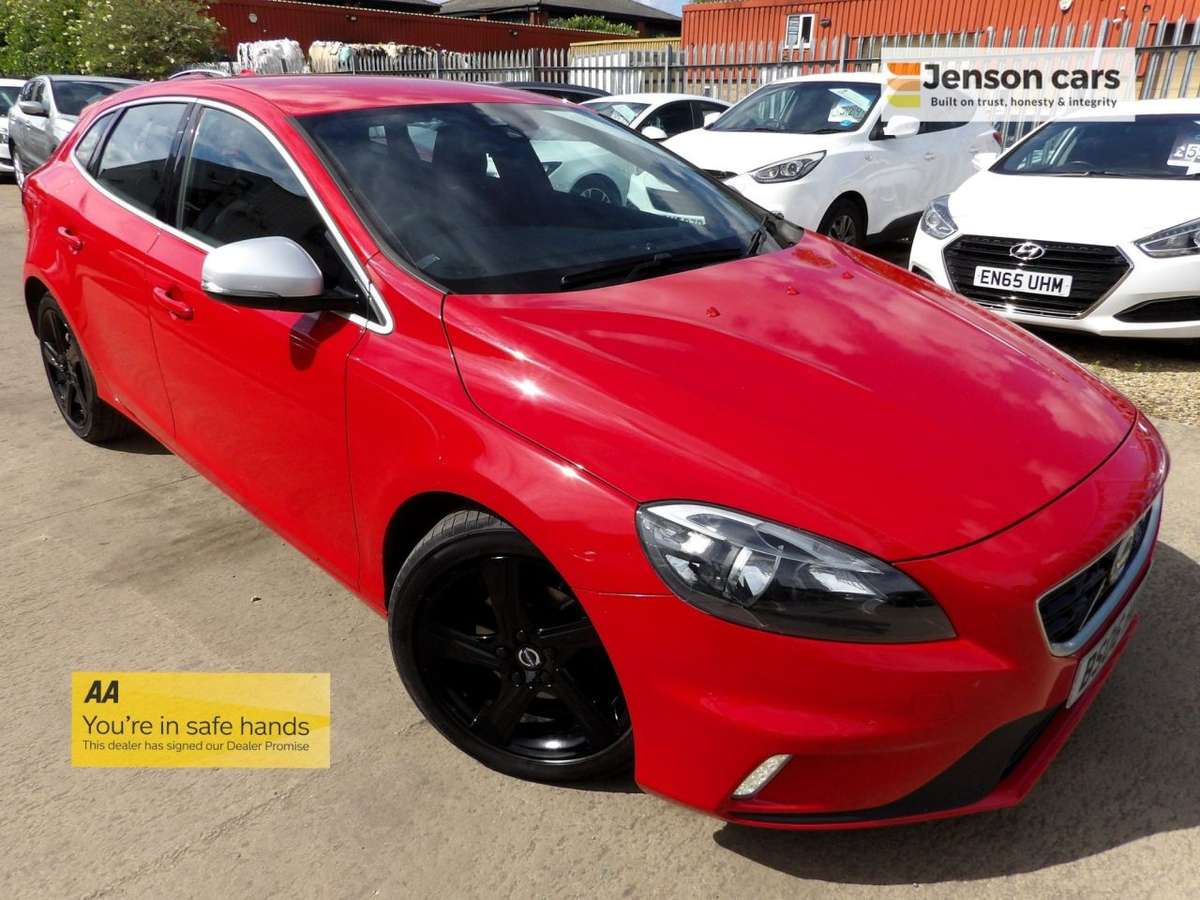 Check out this Volvo V40 2015 Diesel Manual