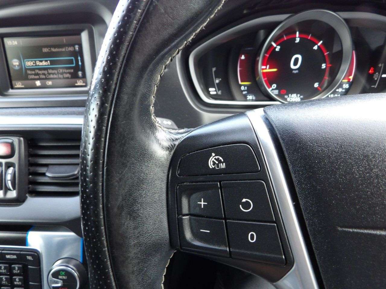 2015 VOLVO V40 2015 VOLVO V40