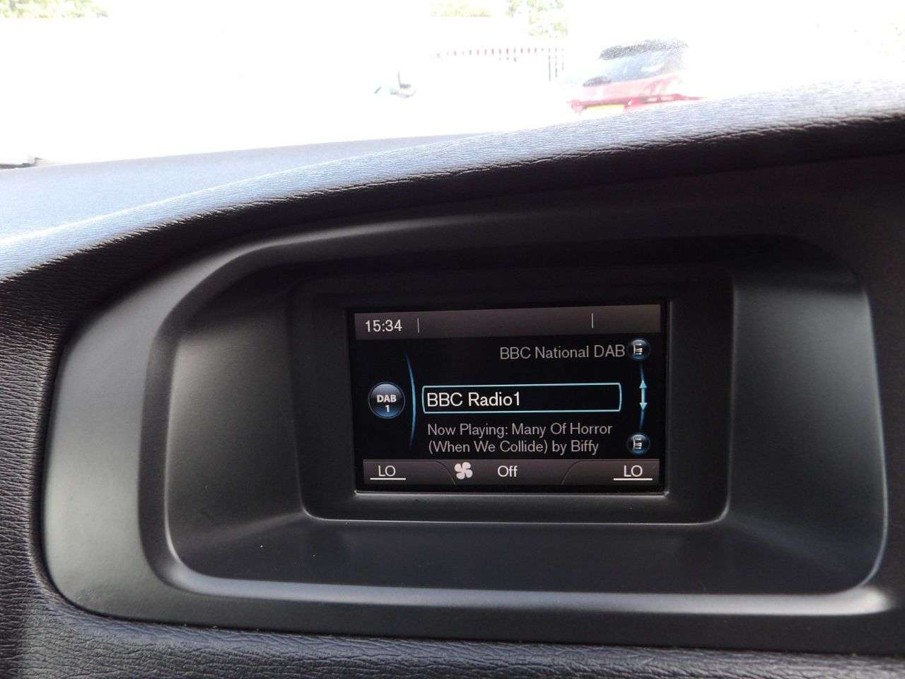 2015 VOLVO V40 2015 VOLVO V40