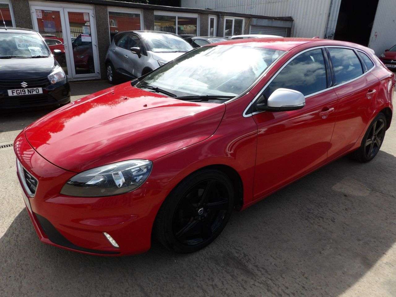 2015 VOLVO V40 2015 VOLVO V40