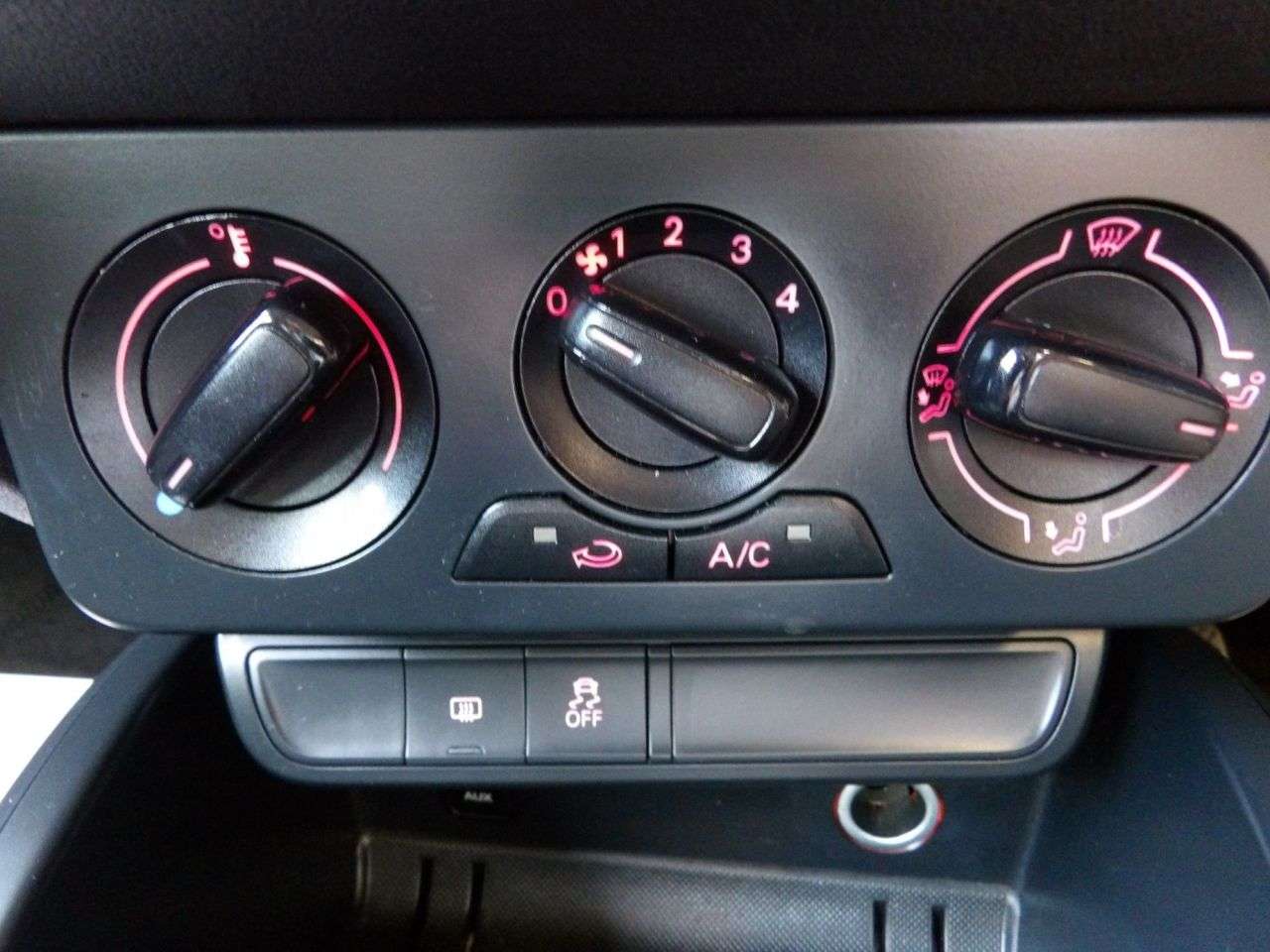 2015 AUDI A1 2015 AUDI A1