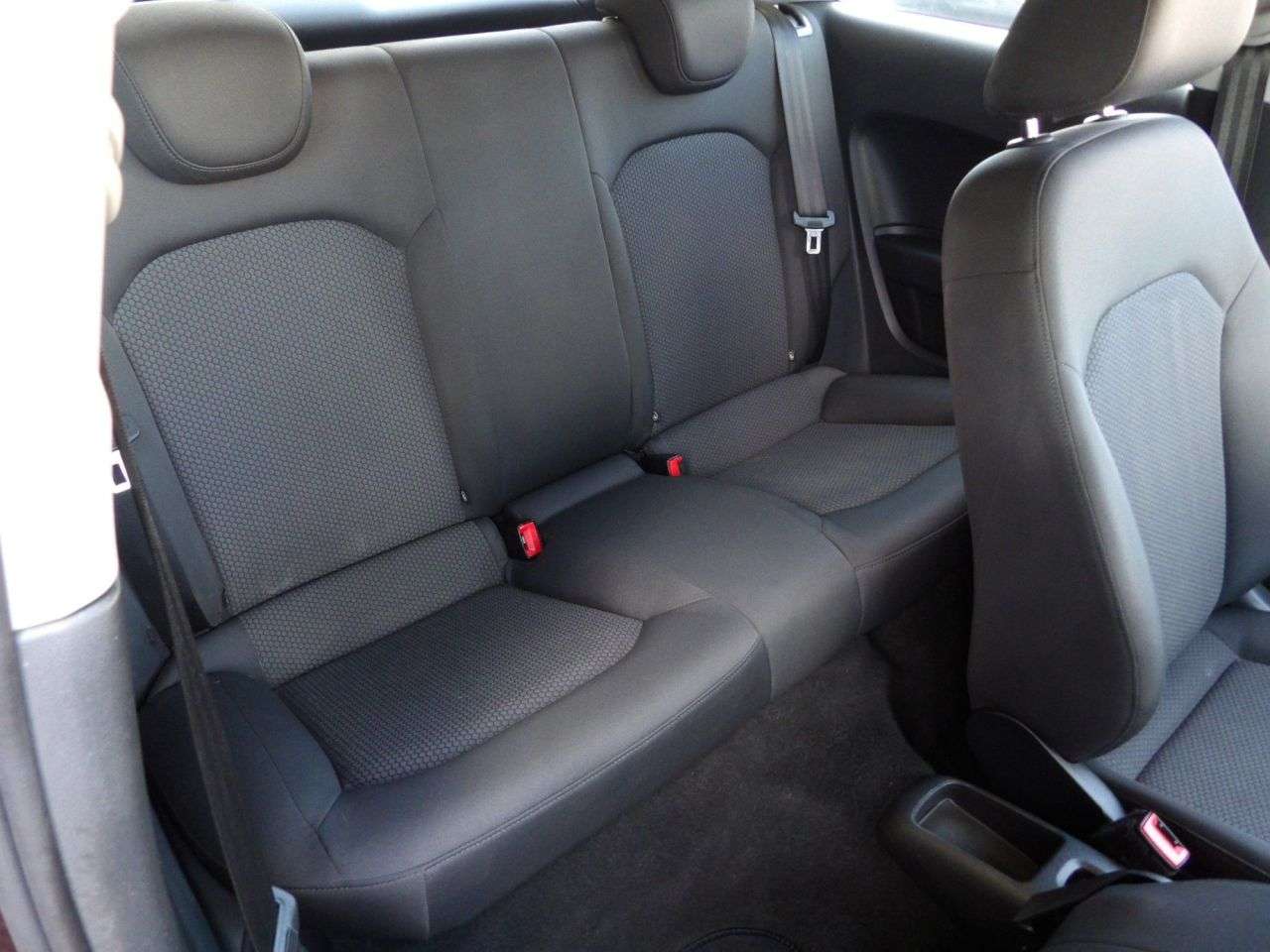 2015 AUDI A1 2015 AUDI A1