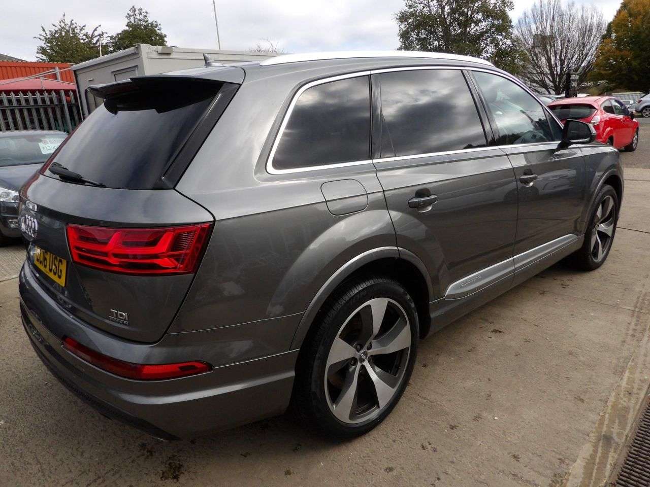 2016 AUDI Q7 2016 AUDI Q7