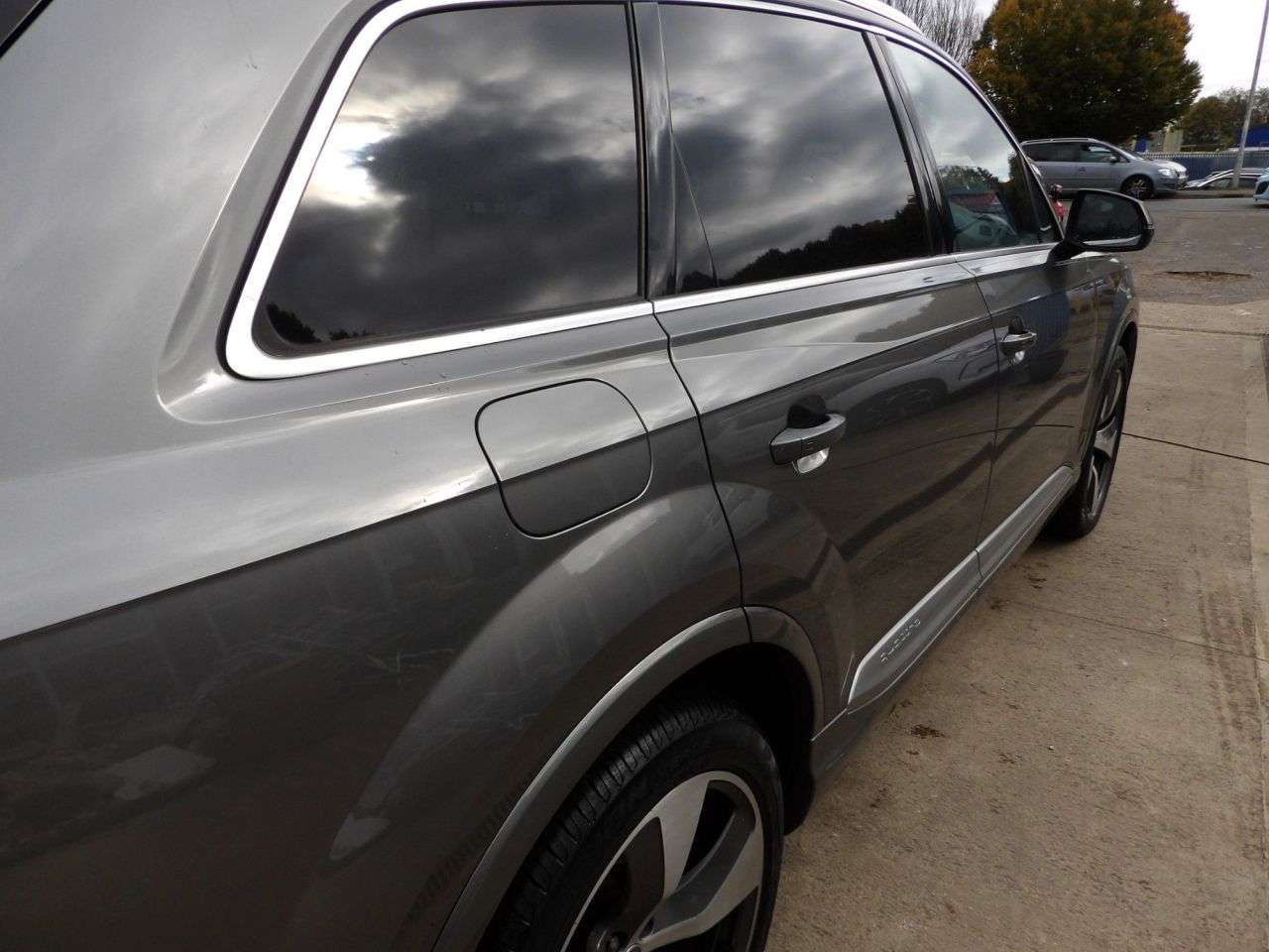 2016 AUDI Q7 2016 AUDI Q7