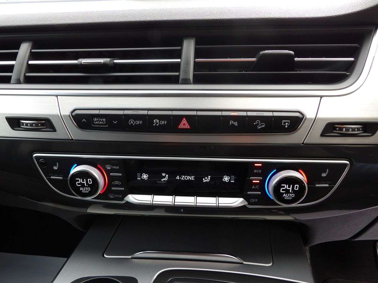 2016 AUDI Q7 2016 AUDI Q7