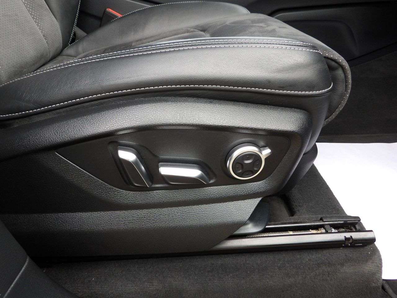 2016 AUDI Q7 2016 AUDI Q7