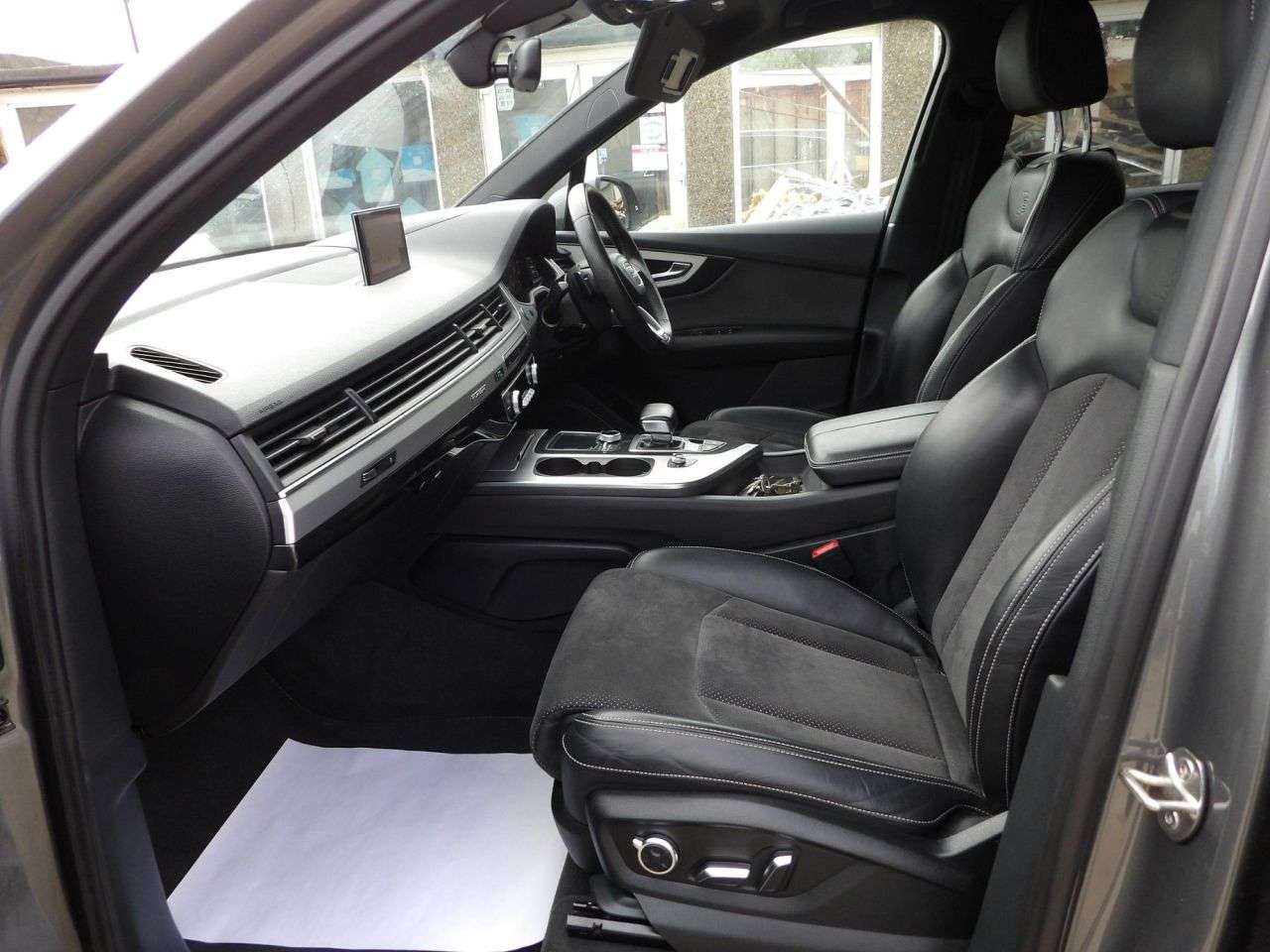 2016 AUDI Q7 2016 AUDI Q7