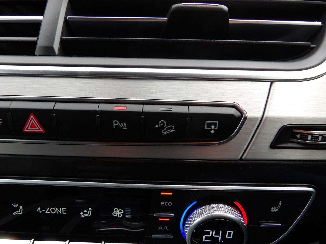 2016 AUDI Q7 2016 AUDI Q7