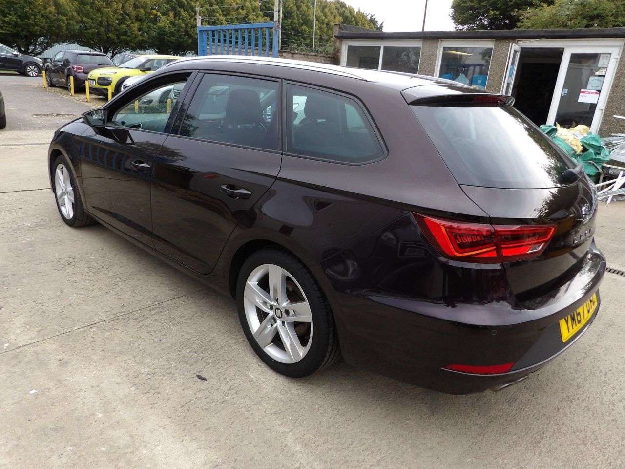 A 2018 SEAT LEON 2.0 TDI FR Technology ST 5dr Diesel Manual Euro 6 (s/s) (184 ps) A 2018 SEAT LEON 2.0 TDI FR Technology ST 5dr Diesel Manual Euro 6 (s/s) (184 ps)