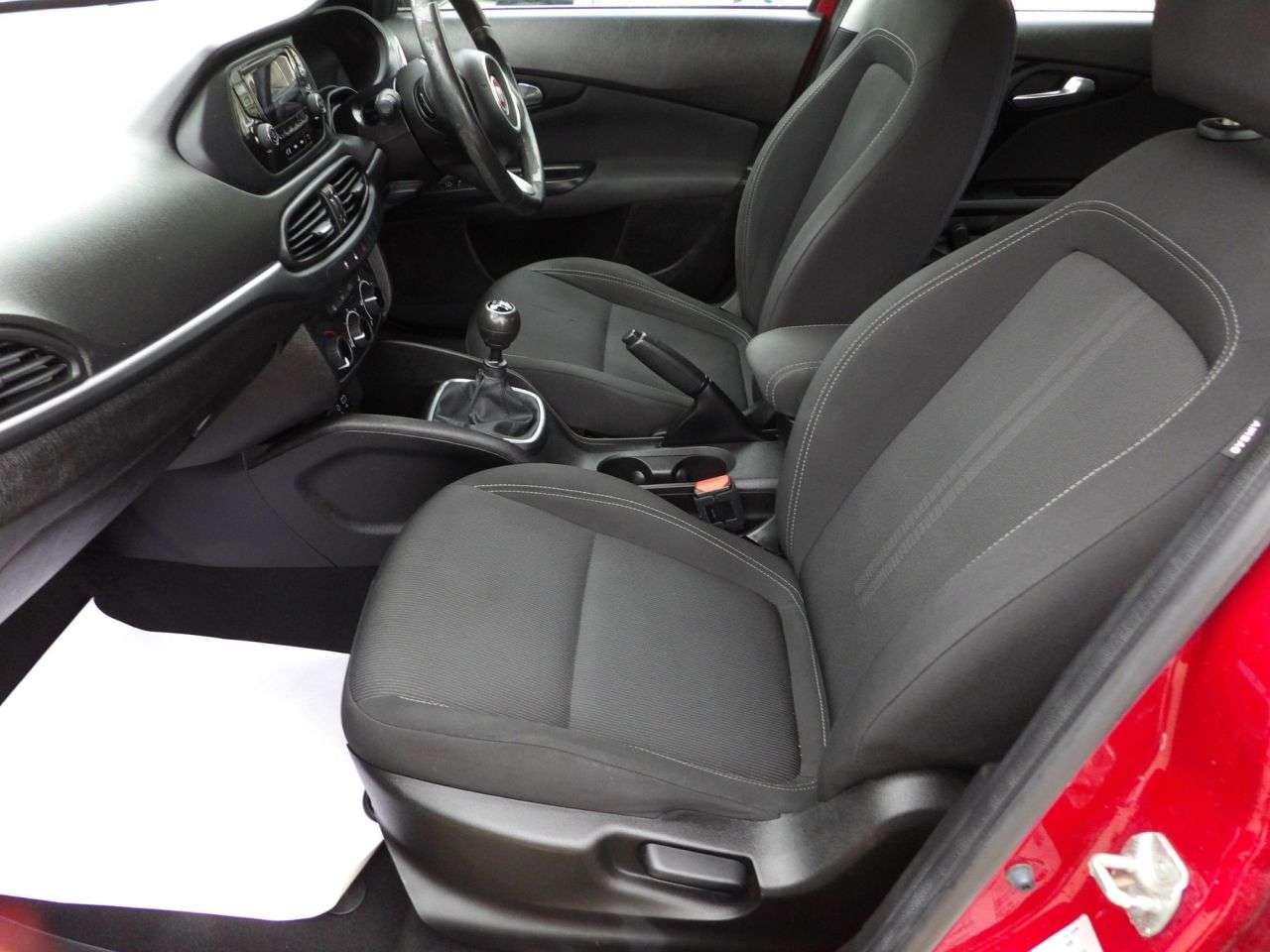 2017 FIAT TIPO 2017 FIAT TIPO