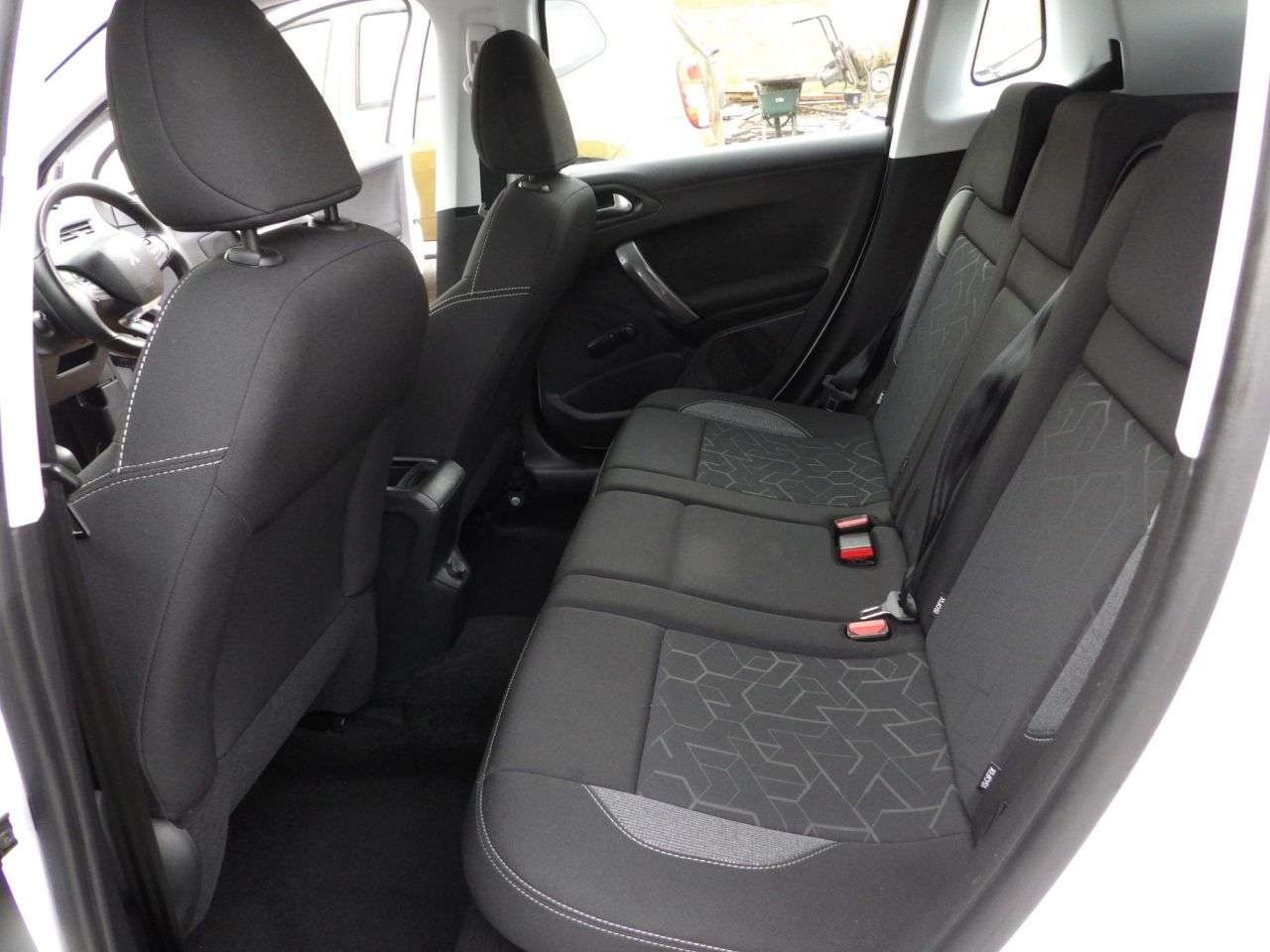 2016 PEUGEOT 2008 2016 PEUGEOT 2008