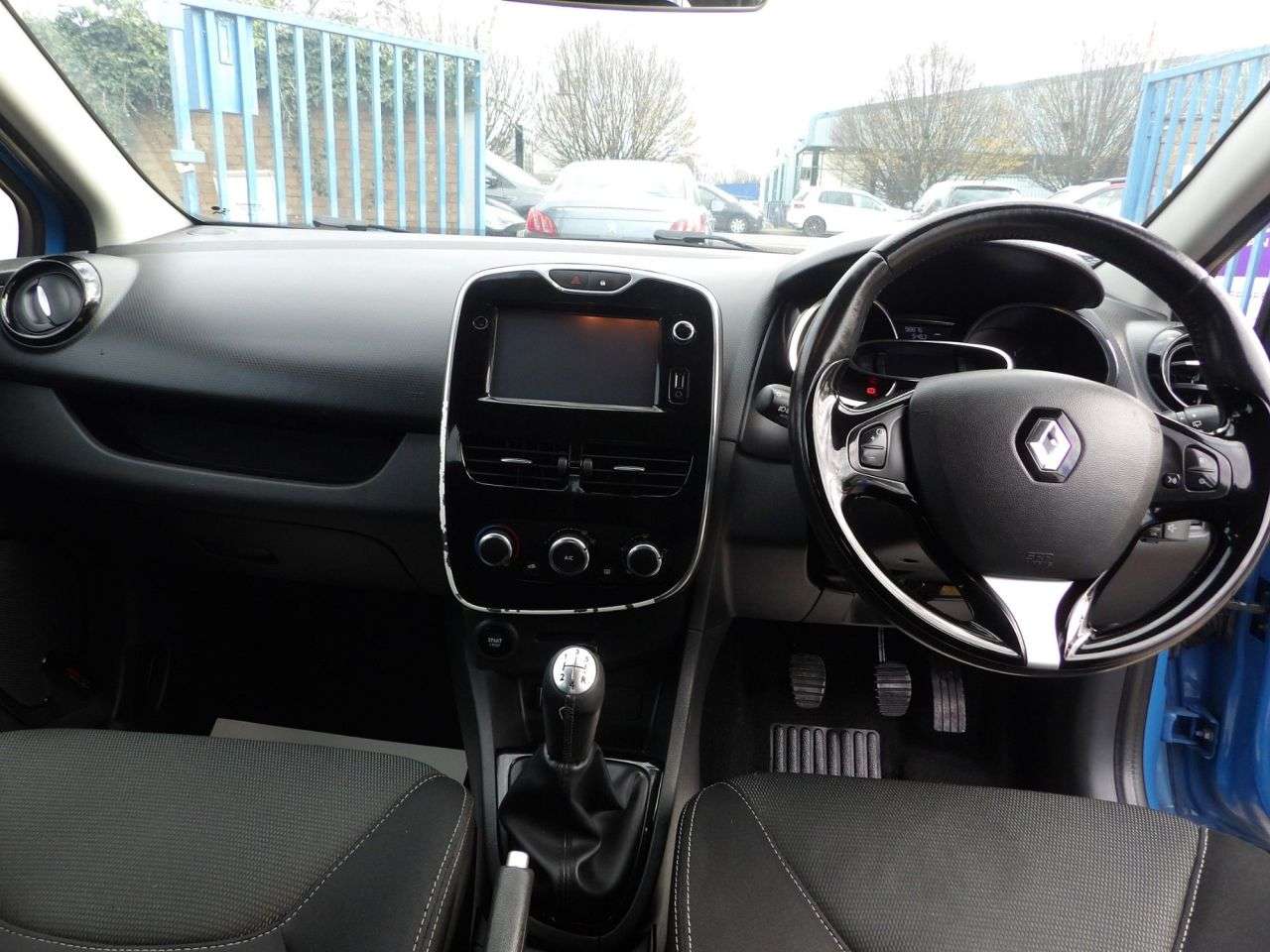 2016 RENAULT CLIO 2016 RENAULT CLIO