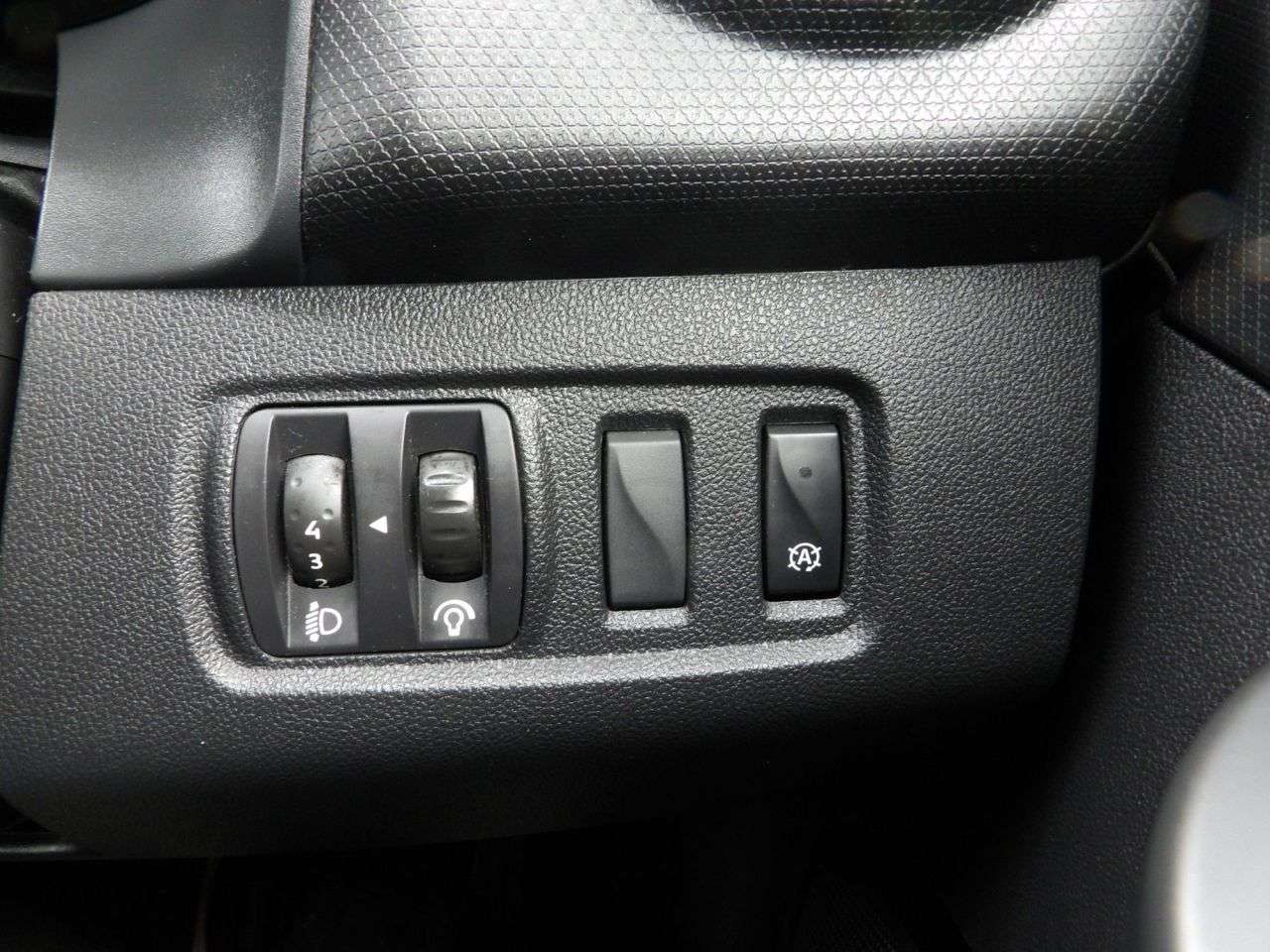 2016 RENAULT CLIO 2016 RENAULT CLIO