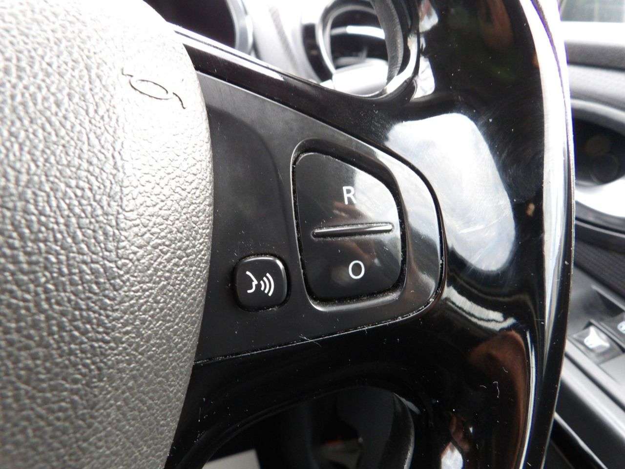 2016 RENAULT CLIO 2016 RENAULT CLIO