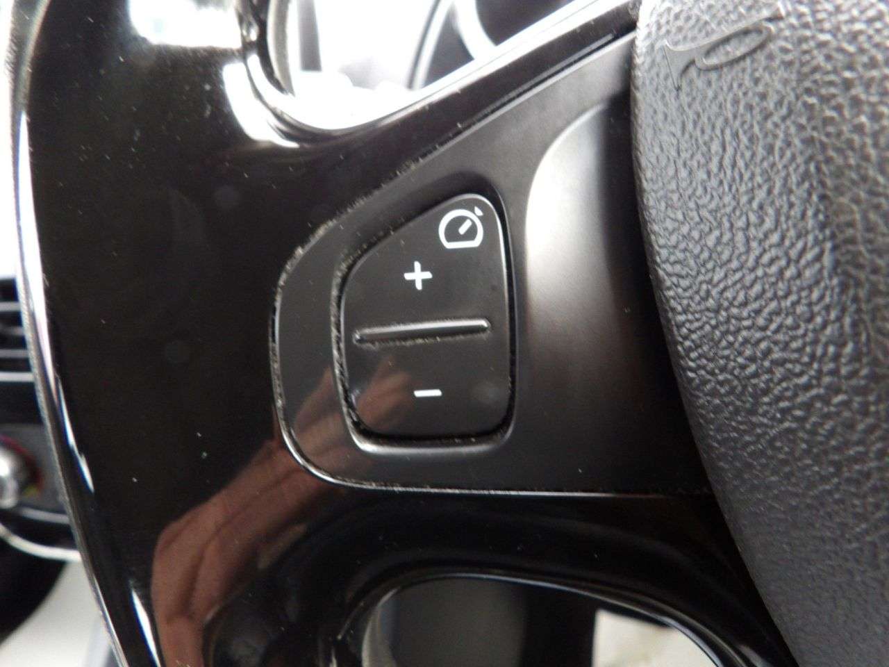 2016 RENAULT CLIO 2016 RENAULT CLIO