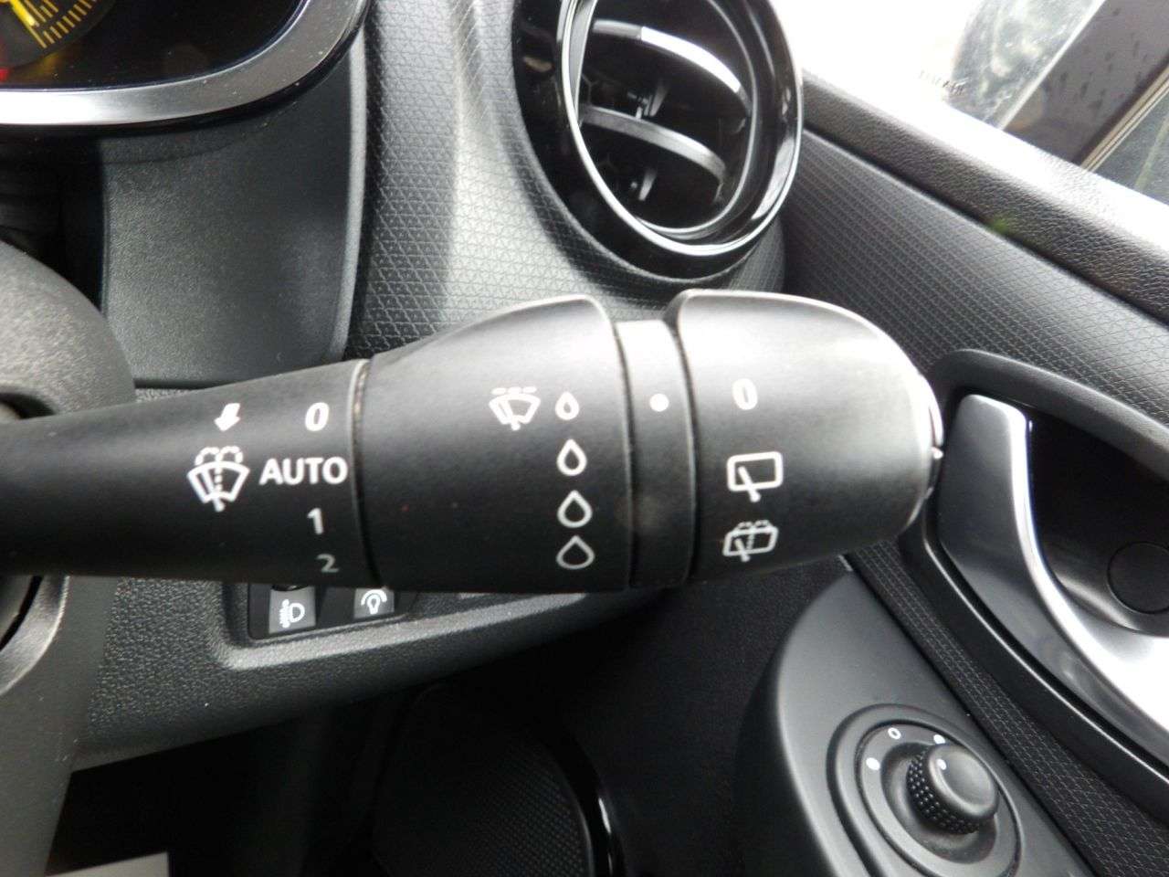 2016 RENAULT CLIO 2016 RENAULT CLIO