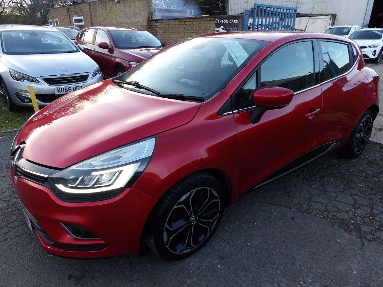 2017 RENAULT CLIO 2017 RENAULT CLIO