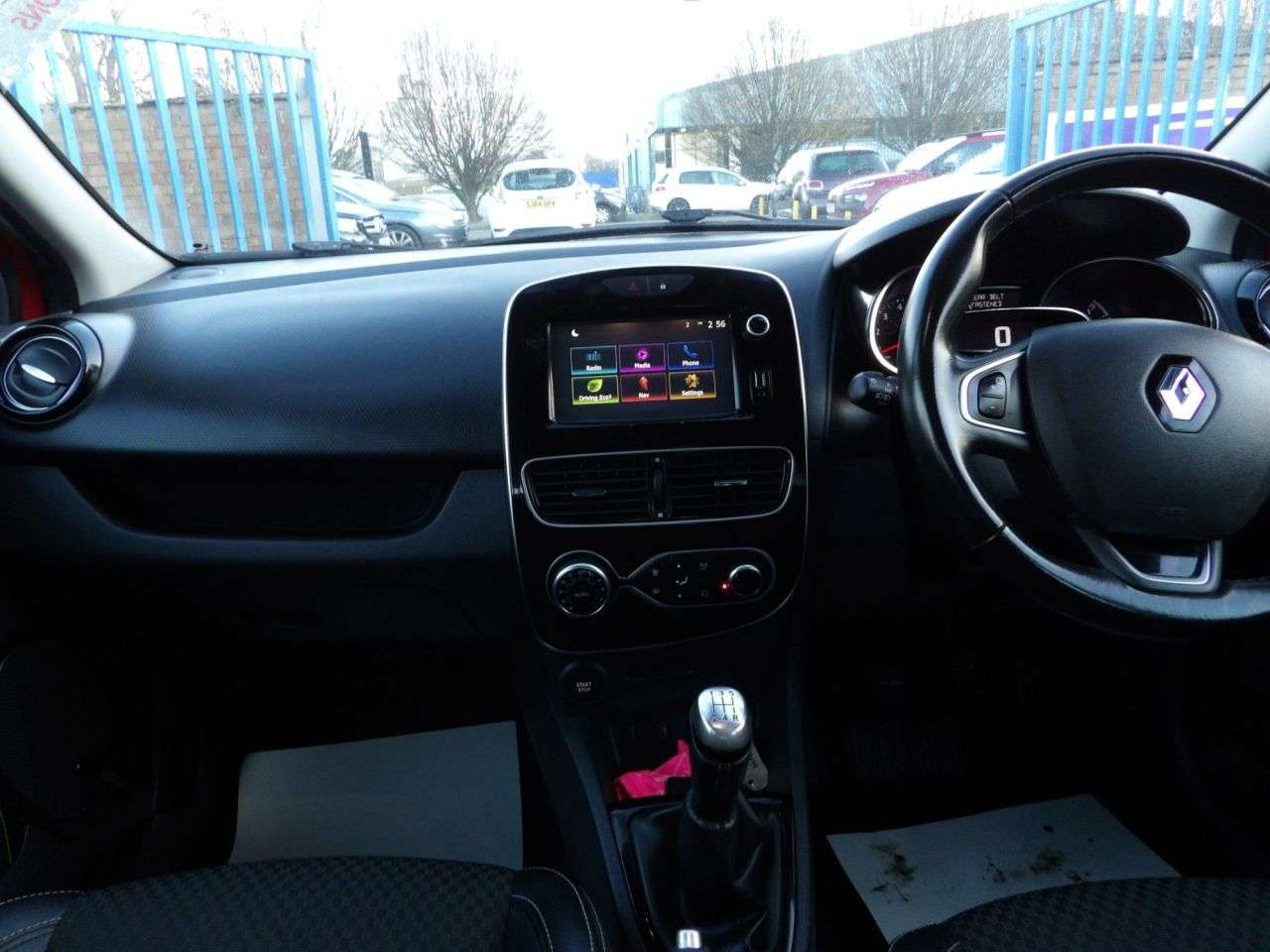 2017 RENAULT CLIO 2017 RENAULT CLIO