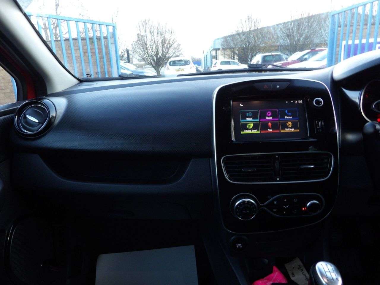 2017 RENAULT CLIO 2017 RENAULT CLIO