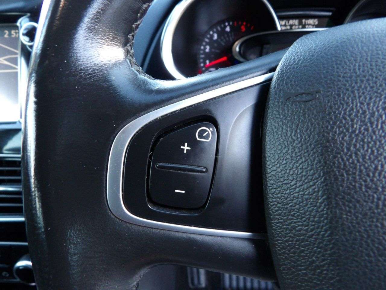 2017 RENAULT CLIO 2017 RENAULT CLIO