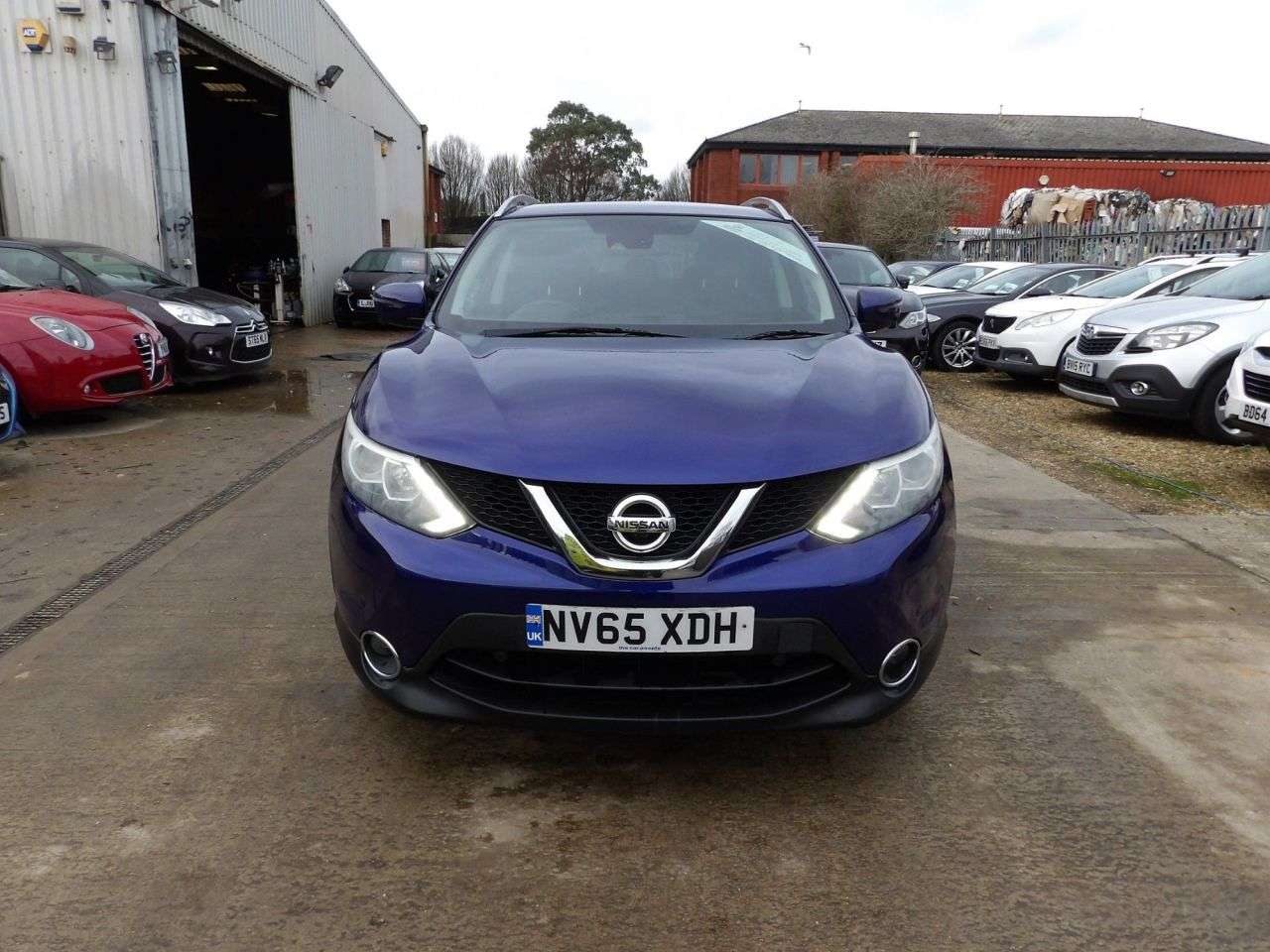 A 2016 NISSAN QASHQAI 1.5 dCi n-tec SUV 5dr Diesel Manual 2WD Euro 6 (s/s) (110 ps) A 2016 NISSAN QASHQAI 1.5 dCi n-tec SUV 5dr Diesel Manual 2WD Euro 6 (s/s) (110 ps)