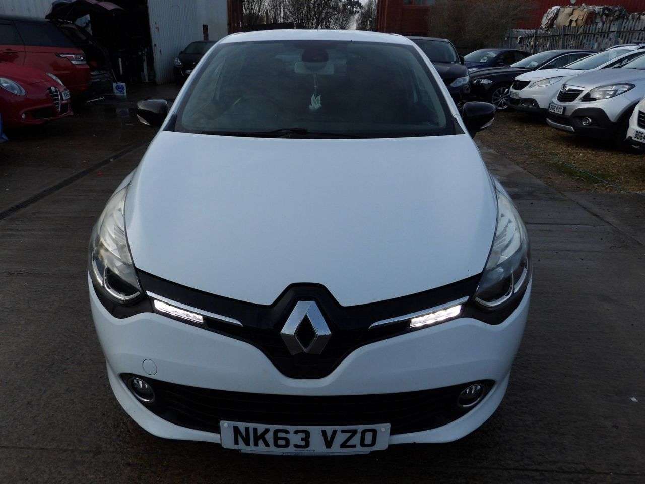 A 2013 RENAULT CLIO 1.5 dCi Dynamique S MediaNav Hatchback 5dr Diesel Manual Euro 5 (s/s) (90 p A 2013 RENAULT CLIO 1.5 dCi Dynamique S MediaNav Hatchback 5dr Diesel Manual Euro 5 (s/s) (90 p