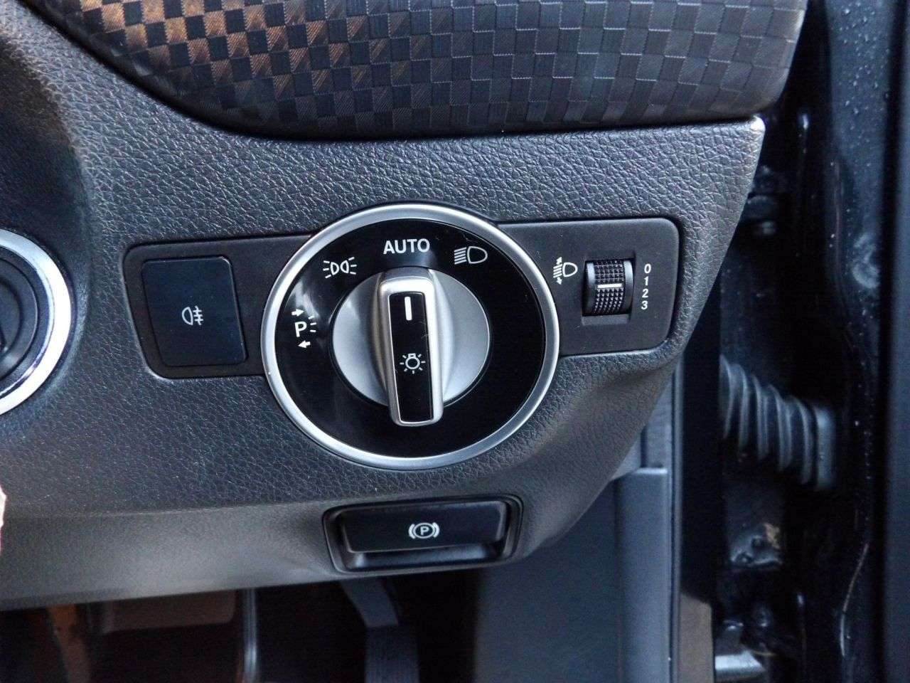 2015 MERCEDES-BENZ A-CLASS 2015 MERCEDES-BENZ A-CLASS