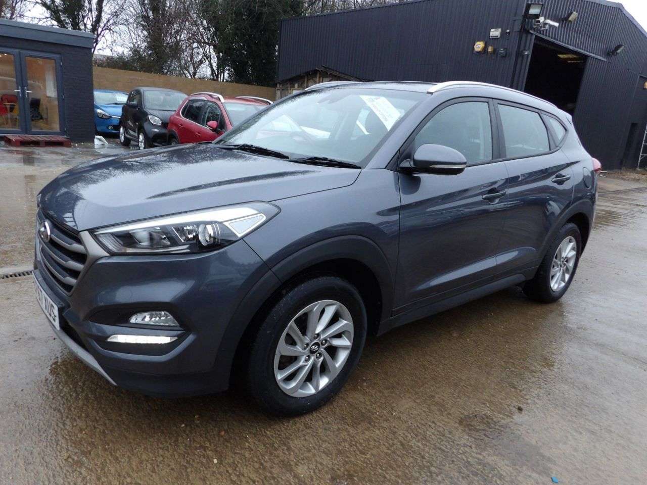 A 2017 HYUNDAI TUCSON 1.7 CRDi Blue Drive SE Nav SUV 5dr Diesel Manual Euro 6 (s/s) (116 ps) A 2017 HYUNDAI TUCSON 1.7 CRDi Blue Drive SE Nav SUV 5dr Diesel Manual Euro 6 (s/s) (116 ps)