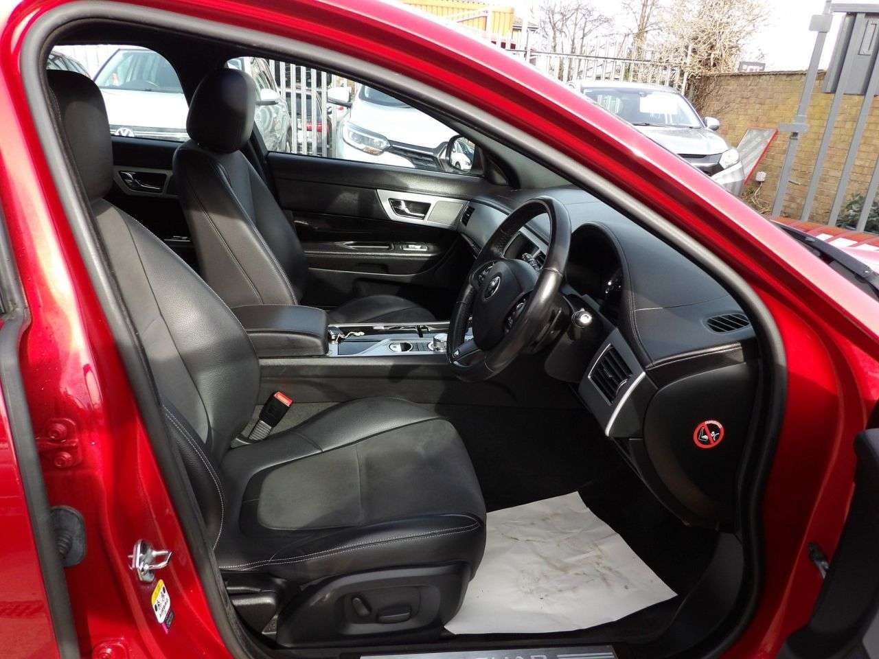 2014 JAGUAR XF 2014 JAGUAR XF