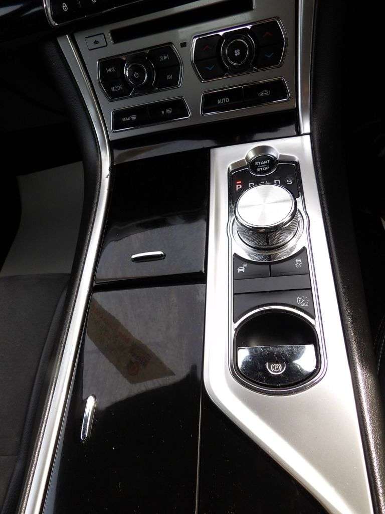 2014 JAGUAR XF 2014 JAGUAR XF