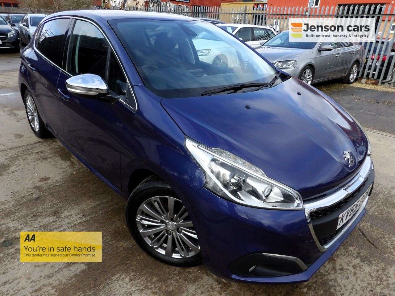 A 2015 PEUGEOT 208 1.6 BlueHDi Allure Hatchback 5dr Diesel Manual Euro 6 (75 ps) A 2015 PEUGEOT 208 1.6 BlueHDi Allure Hatchback 5dr Diesel Manual Euro 6 (75 ps)