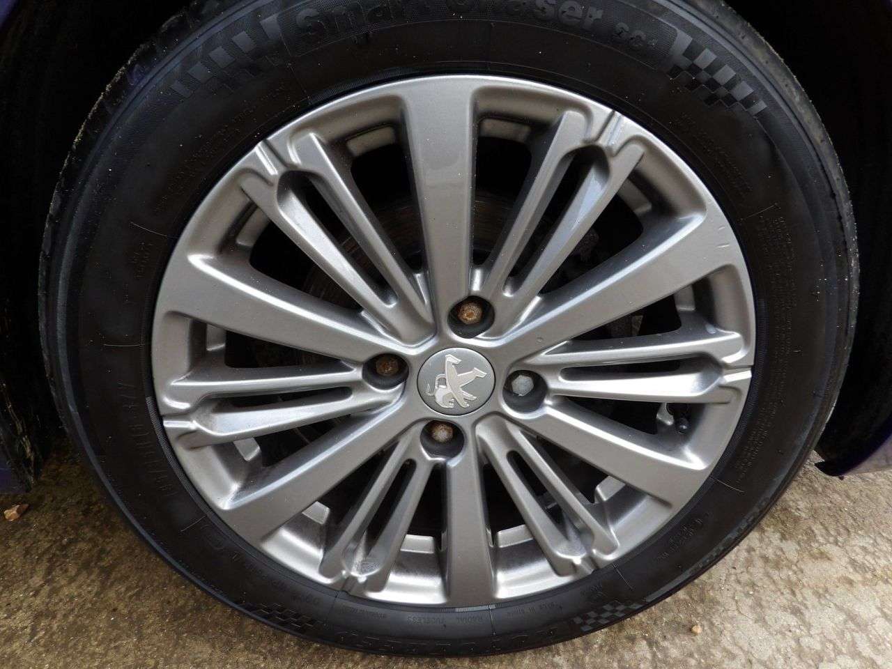 2015 PEUGEOT 208 2015 PEUGEOT 208