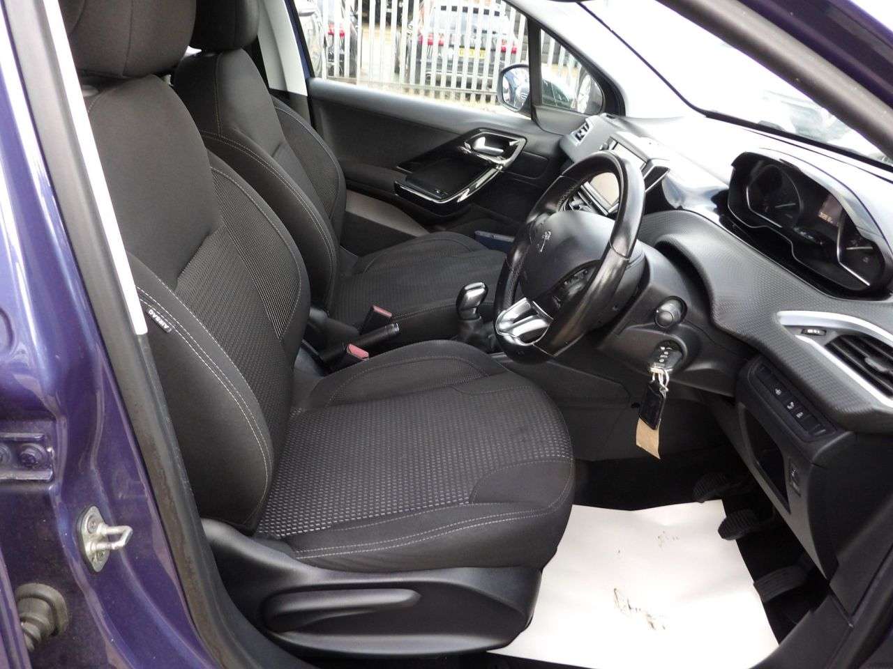 2015 PEUGEOT 208 2015 PEUGEOT 208