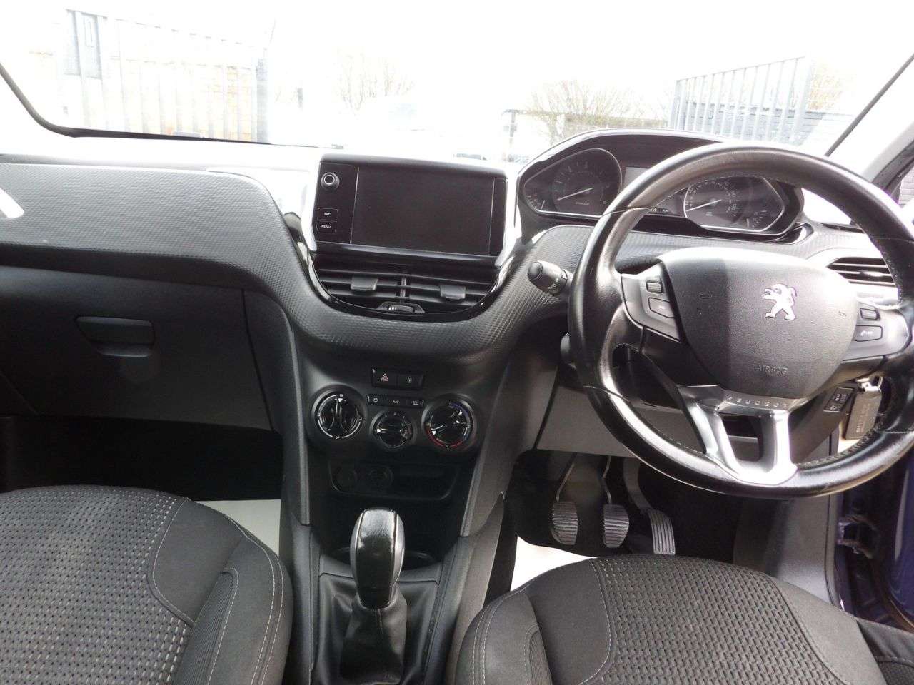 2015 PEUGEOT 208 2015 PEUGEOT 208