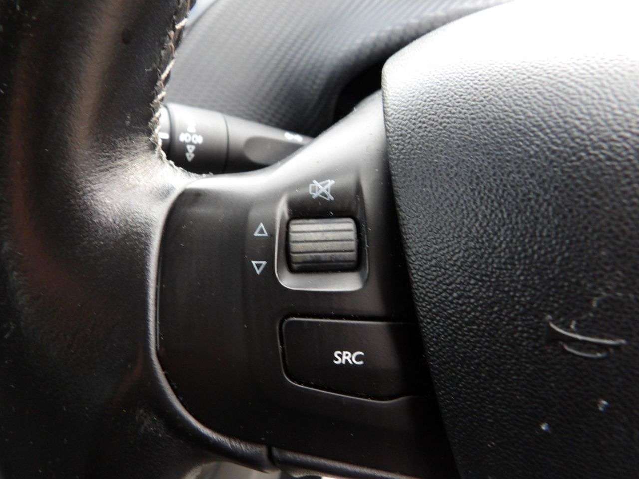 2015 PEUGEOT 208 2015 PEUGEOT 208