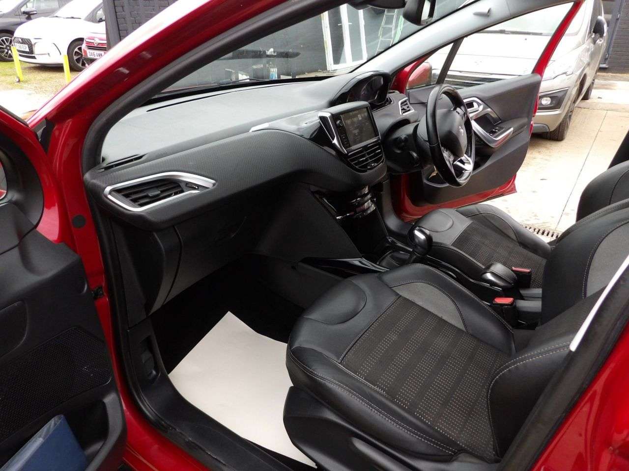 2016 PEUGEOT 2008 2016 PEUGEOT 2008