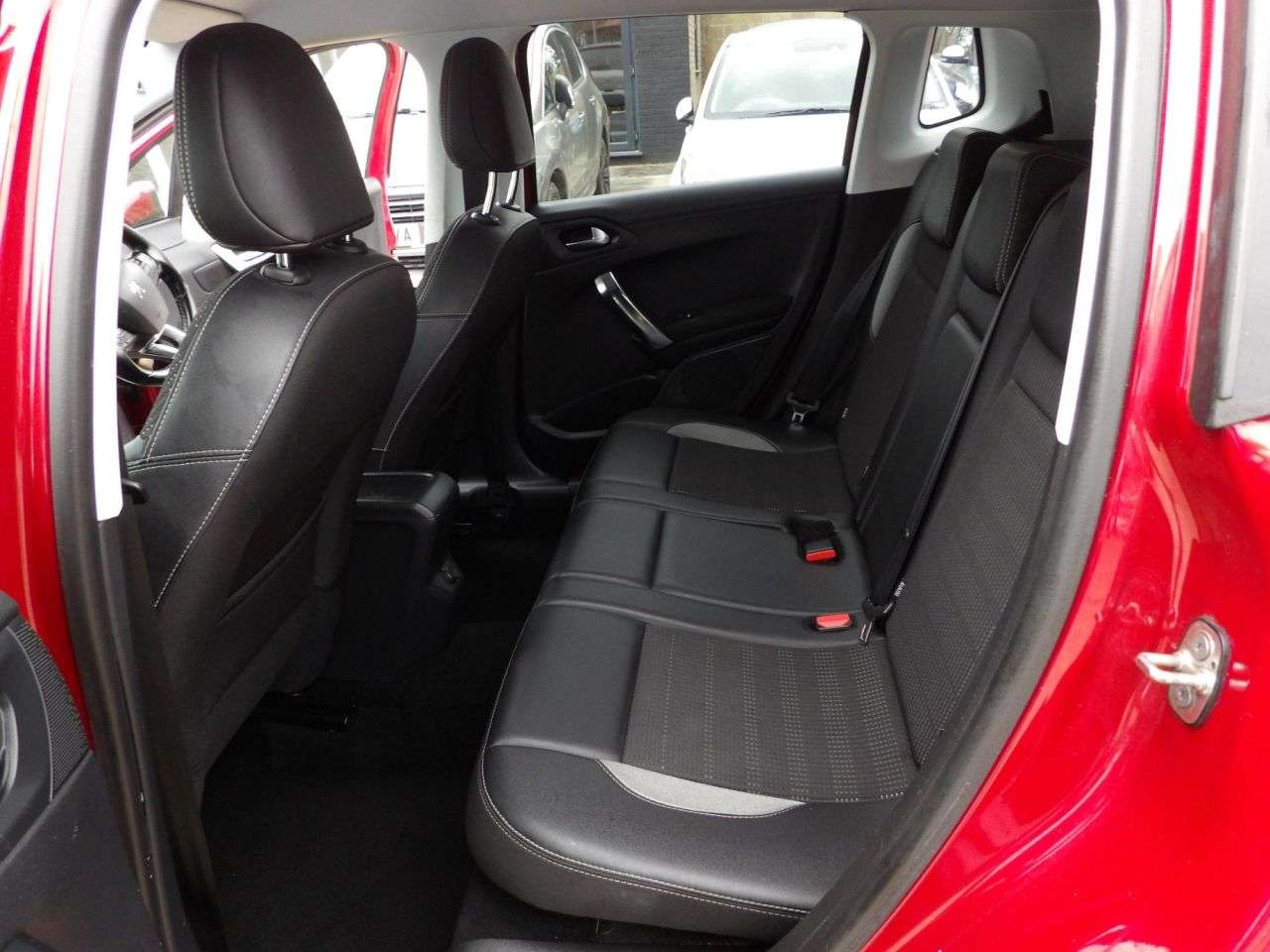 2016 PEUGEOT 2008 2016 PEUGEOT 2008