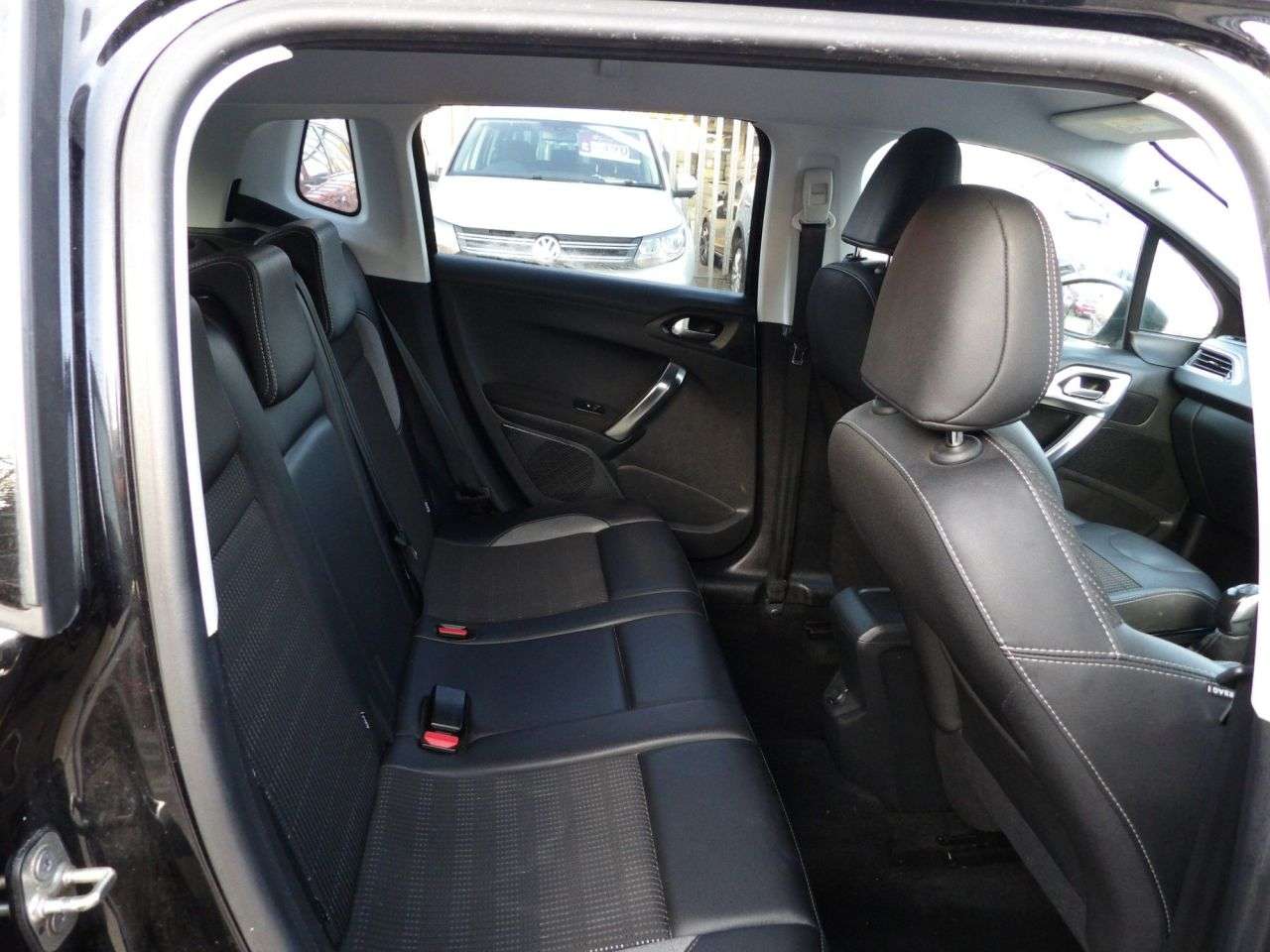 2017 PEUGEOT 2008 2017 PEUGEOT 2008