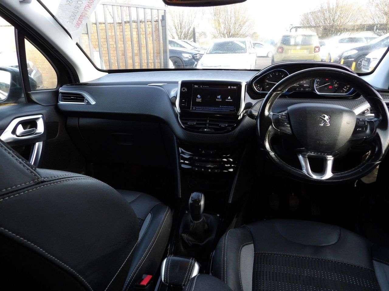 2017 PEUGEOT 2008 2017 PEUGEOT 2008