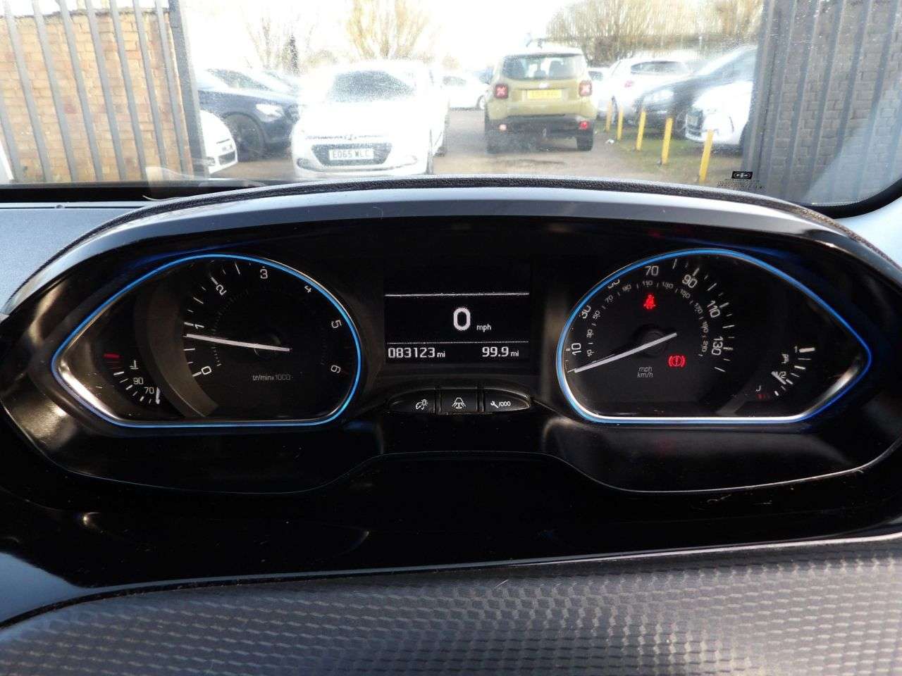 2017 PEUGEOT 2008 2017 PEUGEOT 2008