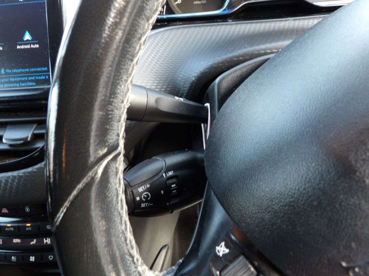 2017 PEUGEOT 2008 2017 PEUGEOT 2008