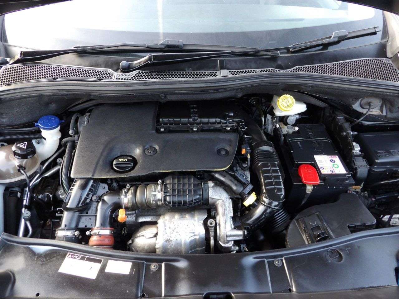 2017 PEUGEOT 2008 2017 PEUGEOT 2008