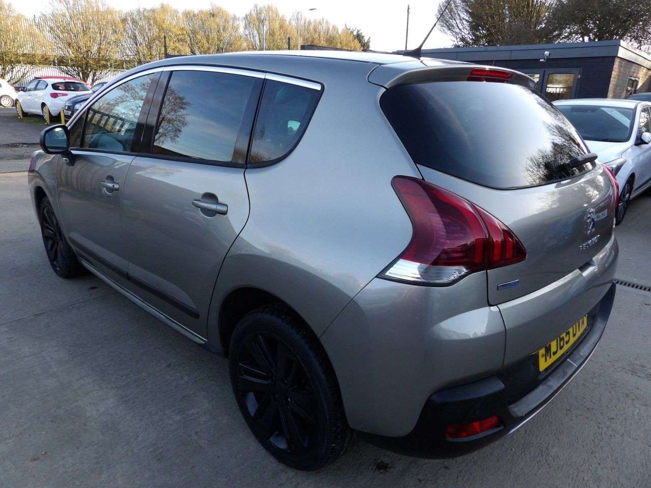 A 2015 PEUGEOT 3008 1.6 BlueHDi Allure SUV 5dr Diesel Manual Euro 6 (s/s) (120 ps) A 2015 PEUGEOT 3008 1.6 BlueHDi Allure SUV 5dr Diesel Manual Euro 6 (s/s) (120 ps)