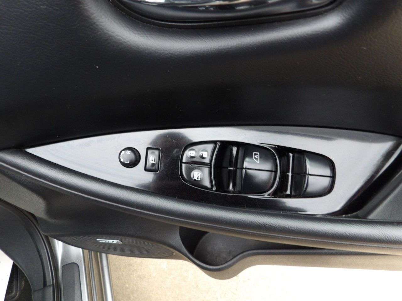 2015 NISSAN LEAF 2015 NISSAN LEAF