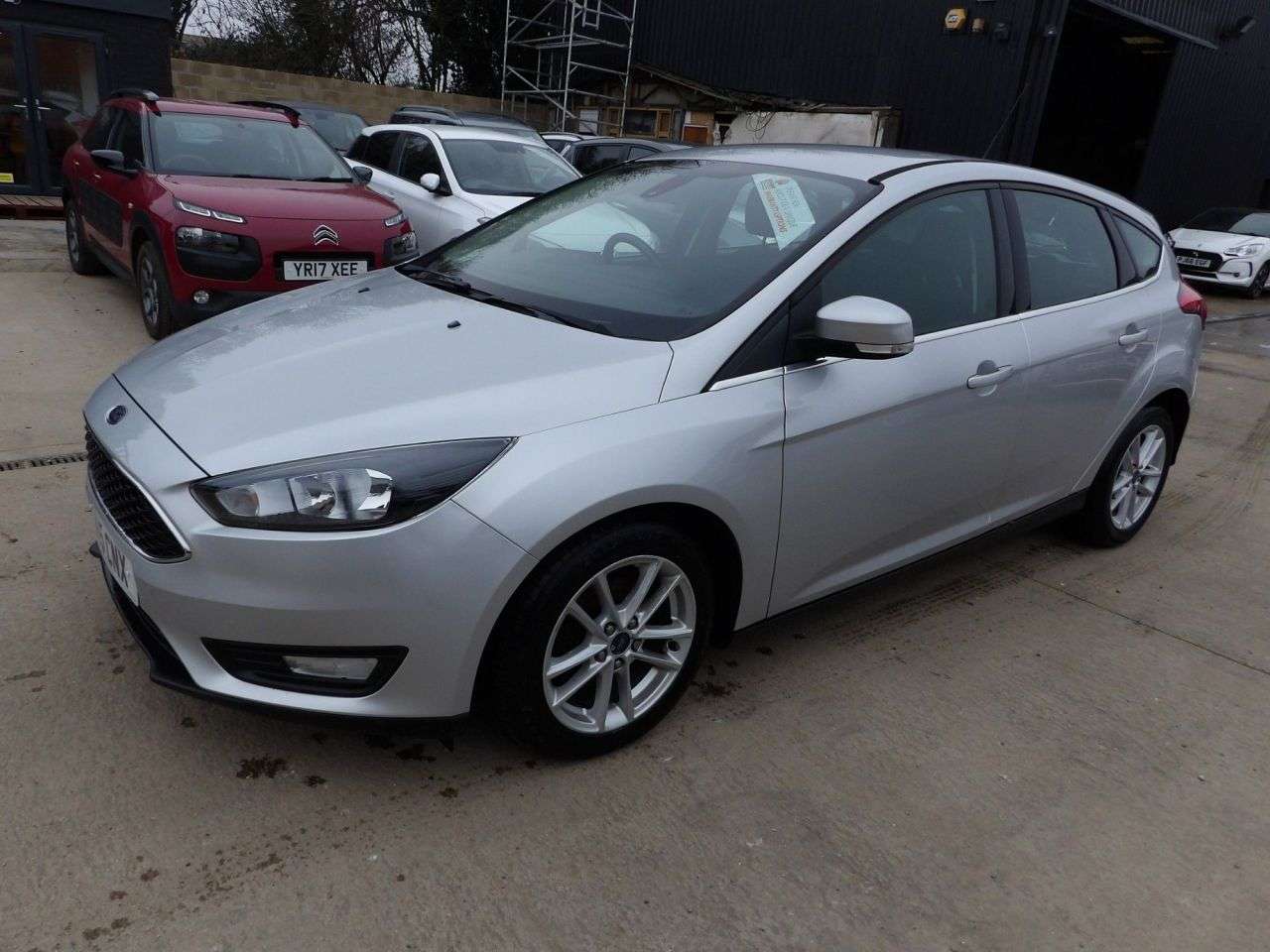 A 2015 FORD FOCUS 1.6 TDCi Zetec Hatchback 5dr Diesel Manual Euro 5 (s/s) (115 ps) A 2015 FORD FOCUS 1.6 TDCi Zetec Hatchback 5dr Diesel Manual Euro 5 (s/s) (115 ps)