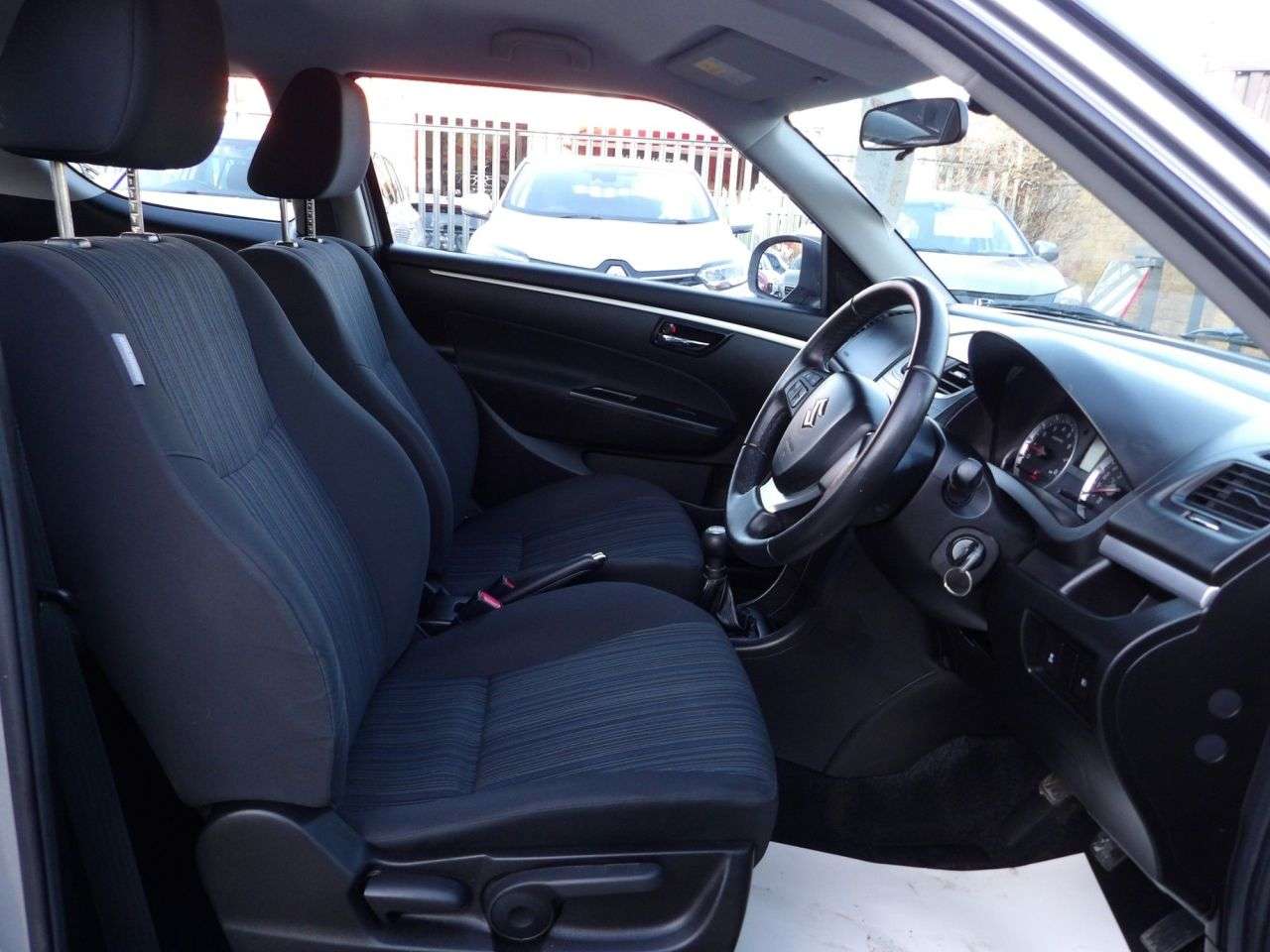 2016 SUZUKI SWIFT 2016 SUZUKI SWIFT