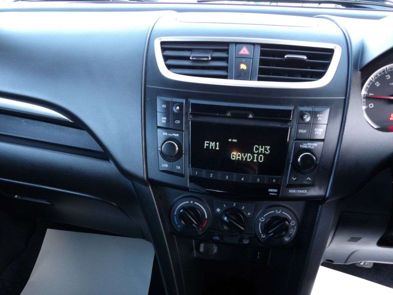 2016 SUZUKI SWIFT 2016 SUZUKI SWIFT