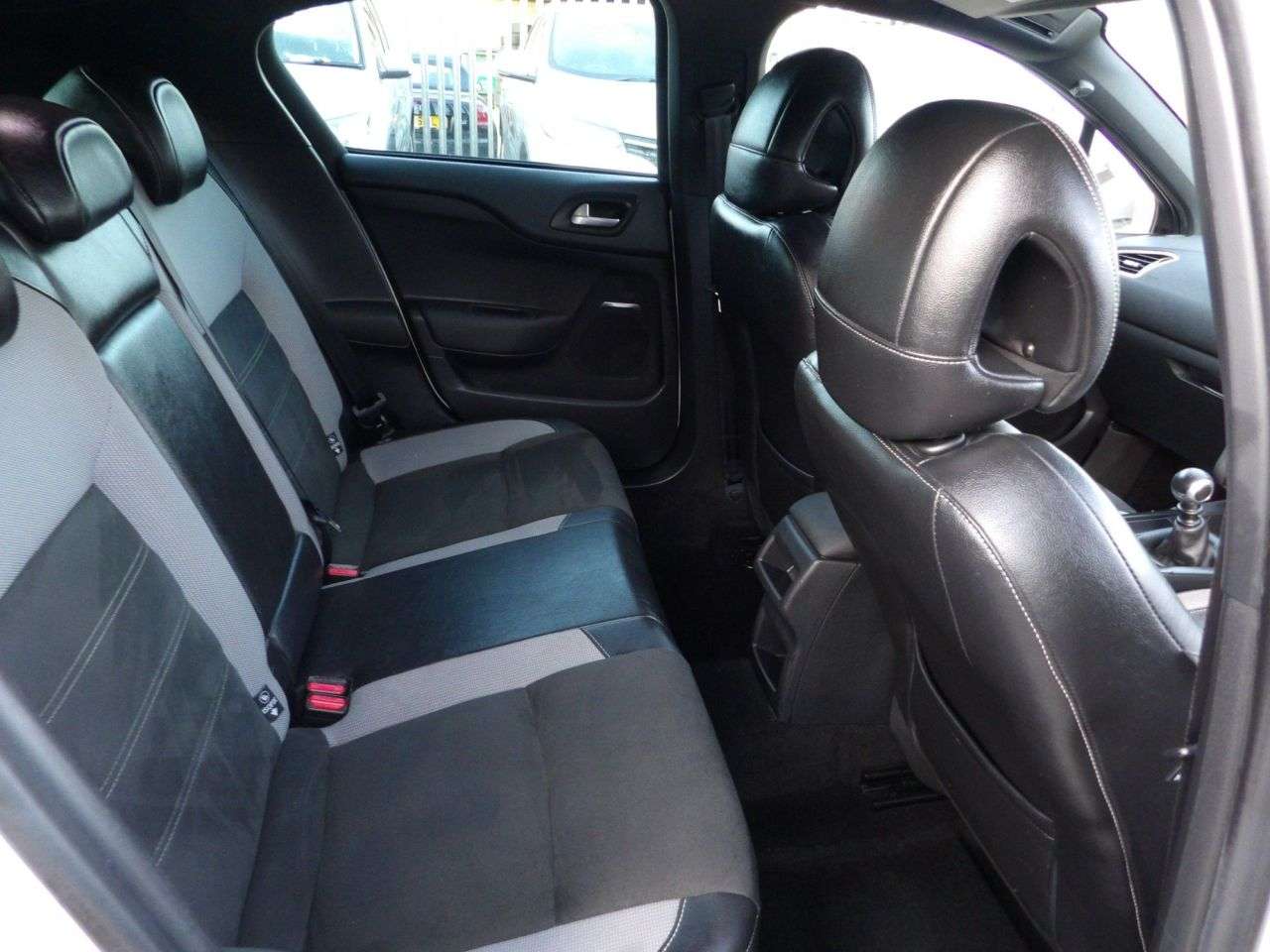 2016 DS AUTOMOBILES DS 4 CROSSBACK 2016 DS AUTOMOBILES DS 4 CROSSBACK