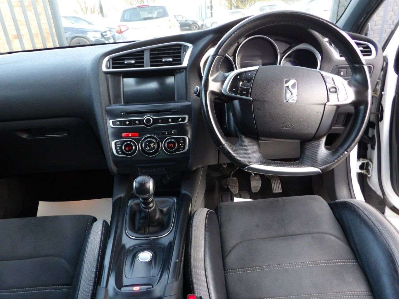 2016 DS AUTOMOBILES DS 4 CROSSBACK 2016 DS AUTOMOBILES DS 4 CROSSBACK