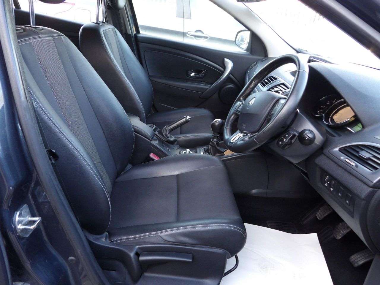 2016 RENAULT MEGANE 2016 RENAULT MEGANE